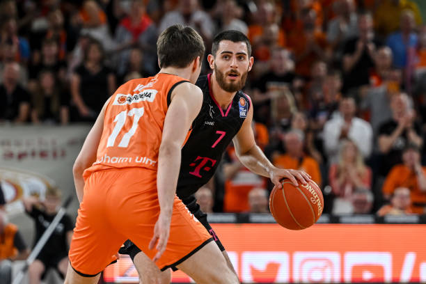 波斯特挺身 波斯特挺身